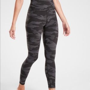 Athleta | elation 7/8 tight